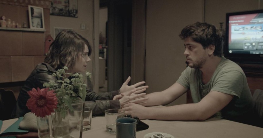 Film: Nezakonito