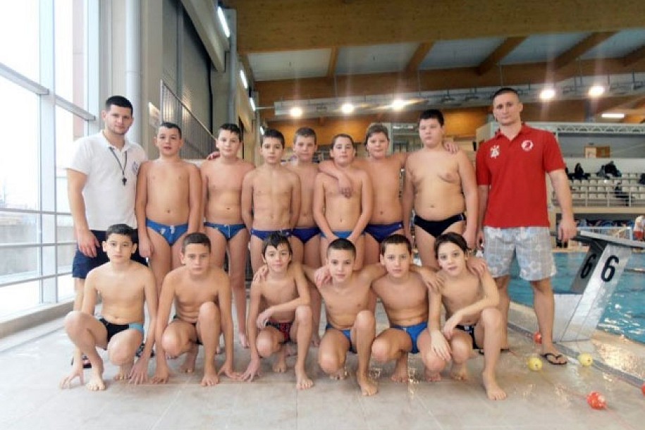 Saradnja između vaterpolo kluba Radnički i Spartak Prozivka