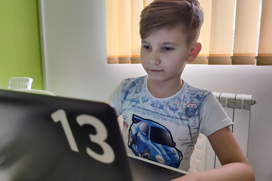 Osigurajte budućnost Vaše dece uz "Logiscool": Besplatan čas programiranja
