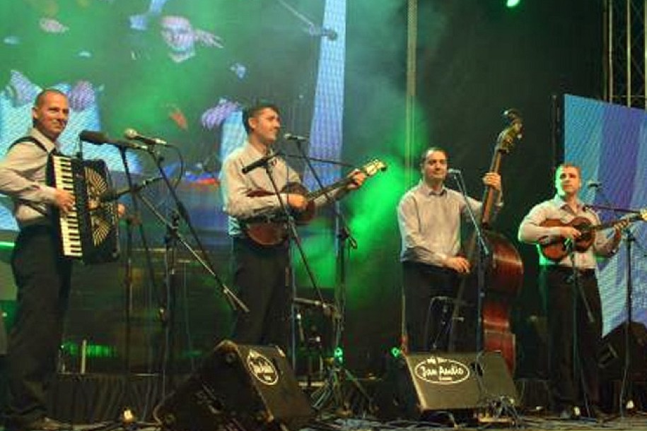 "Biseri" iz Subotice najbolji tamburaši "Tamburica festa 2013"