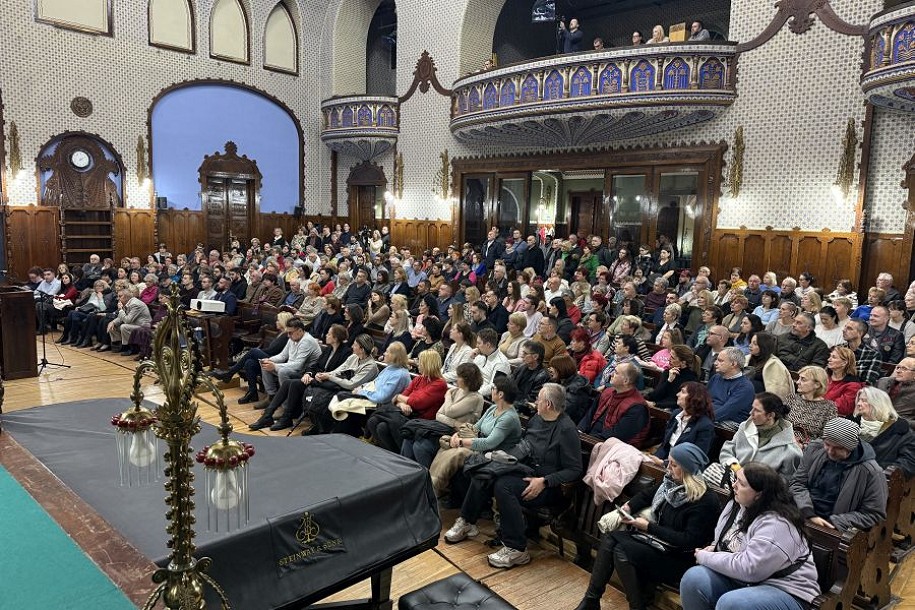 Premijera filma „Subotica, grad industrijalaca“ održana pred prepunom Velikom većnicom