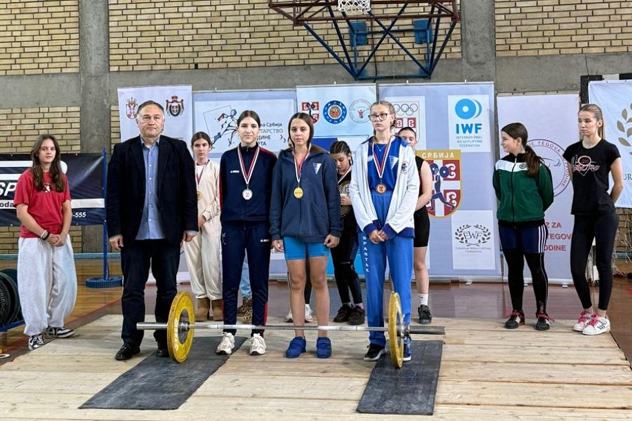 Dizanje tegova: Spartak najuspešniji na Državnom prvenstvu, osvojeno 14 medalja