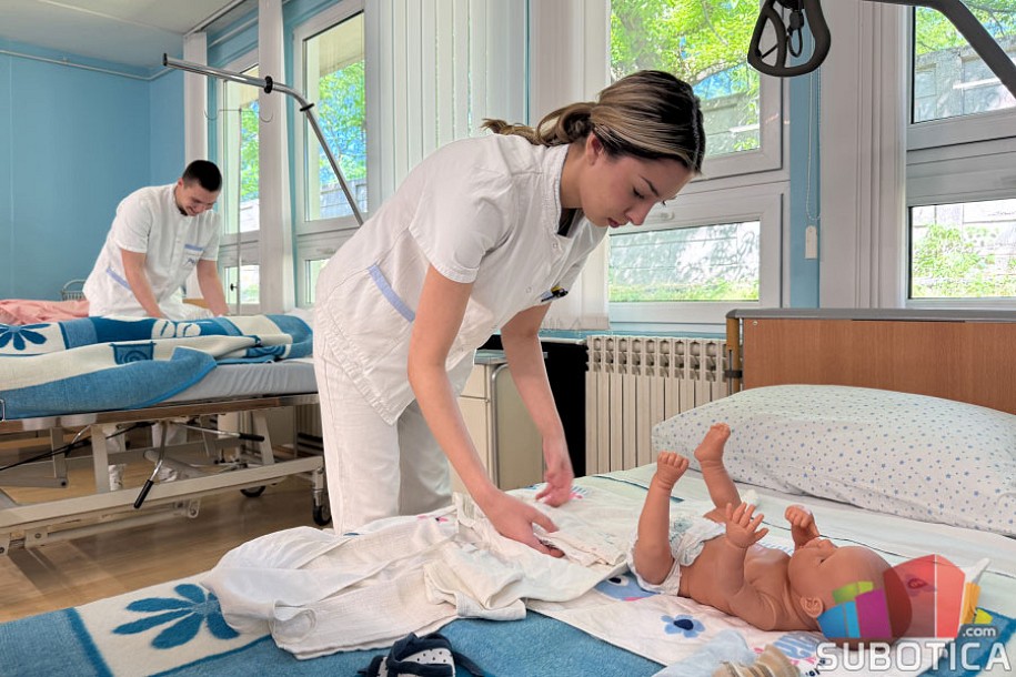 Sigurna budućnost u belom mantilu - Medicinska škola među najtraženijima