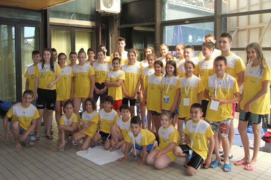 Plivanje: Spartakovi osnovci i srednjoškolci osvojili 18 medalja na VIII SOŠOV-u