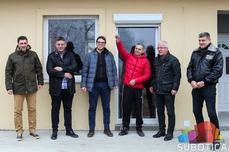 Porodica Zurovac konačno u novom domu