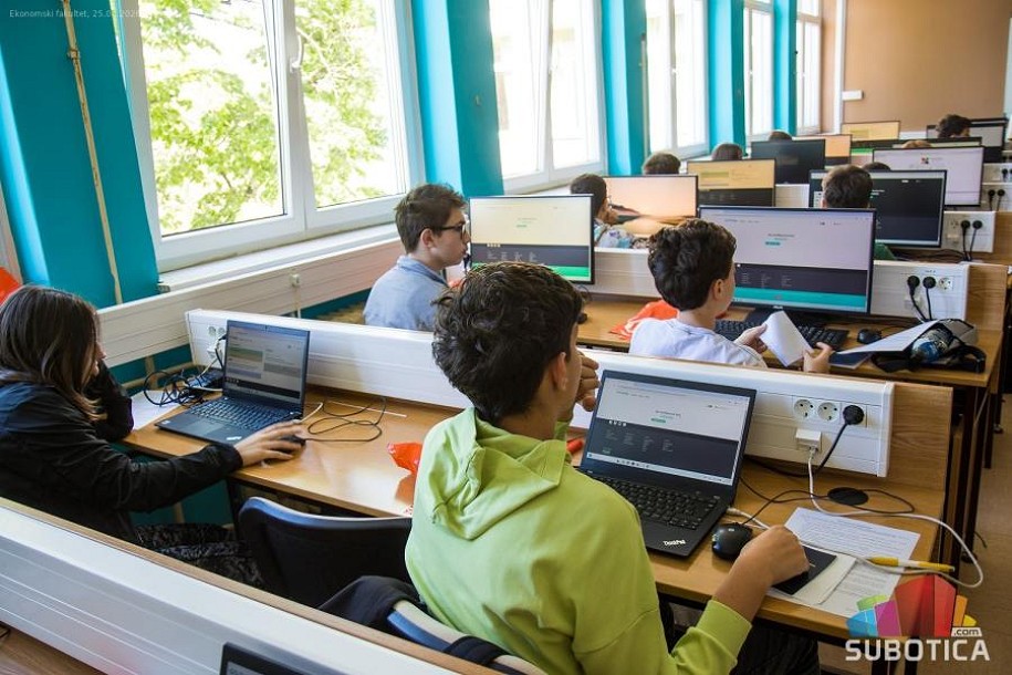 Subotica prvi put domaćin državnog takmičenja iz informatike: Mladi talenti u fokusu