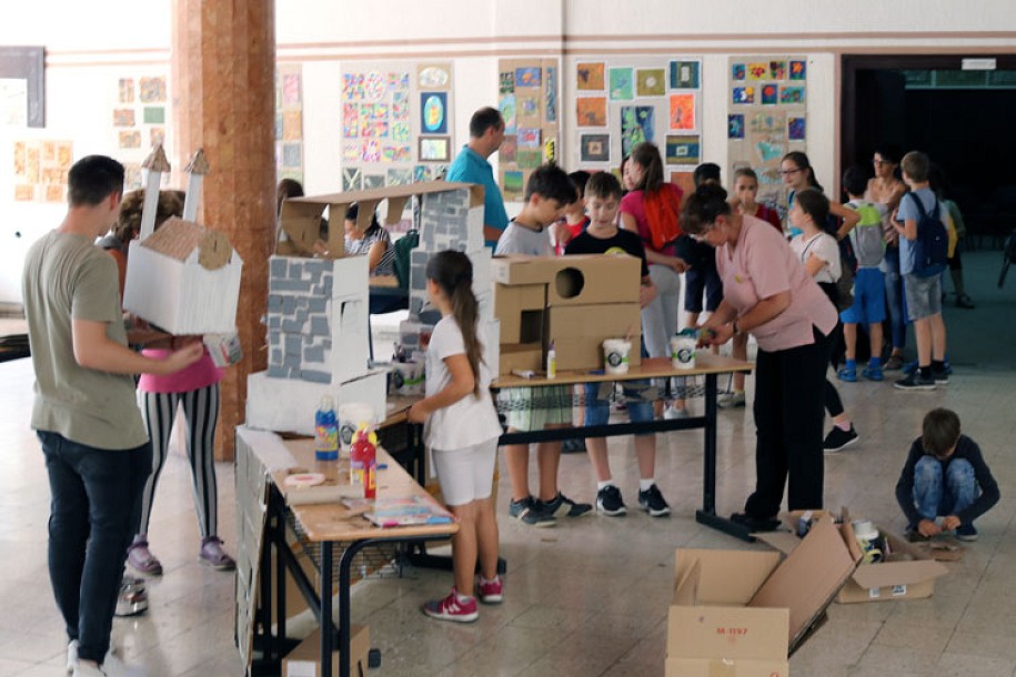 Dečja predstava u okviru Lutkarskog kampa projekta "Theatro"
