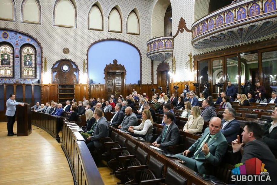 Sudbina "Subotica transa" uzburkala gradski parlament