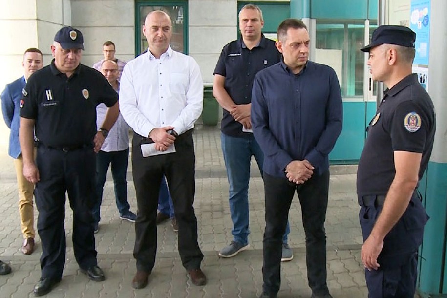Vulin: Informišite se pre odlaska na rad u inostranstvo