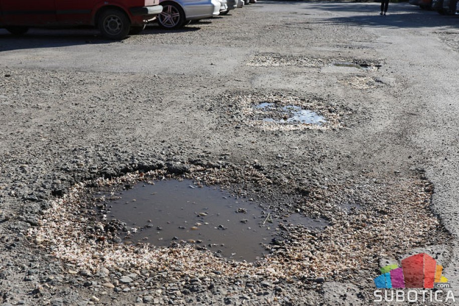 Uređenje parkinga kod Hale sportova konačno došlo na red