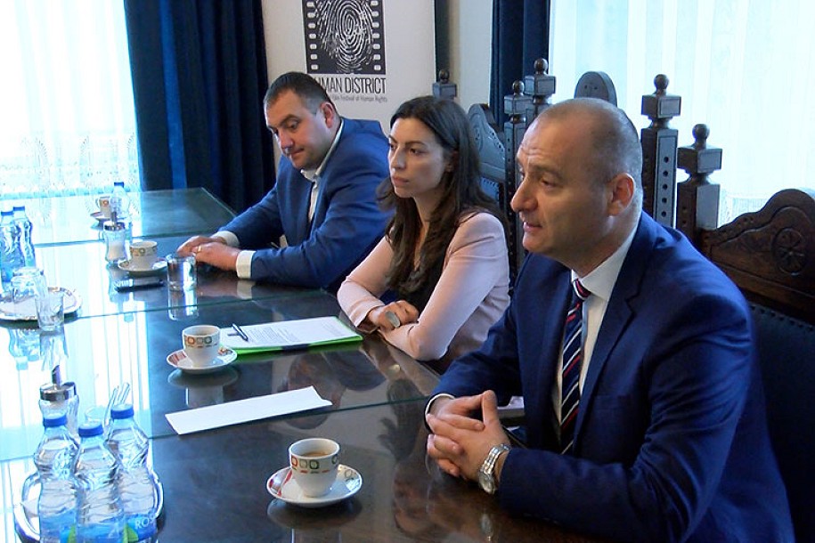Međuinstitucionalna saradnja u rešavanju problema izbegličke krize