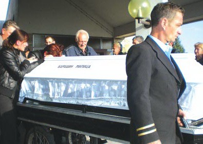 Smrt stigla iz „mercedesa“?