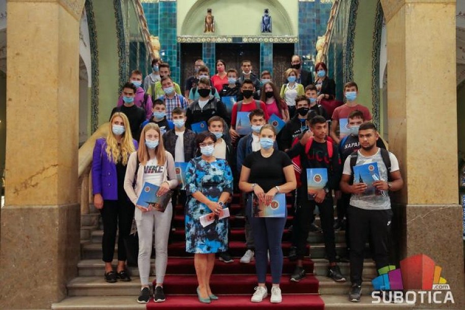 Dodeljene stipendije za deficitarna zanatska zanimanja