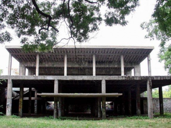 Aktuelno: Rušenje skeleta i uređenje Subotice