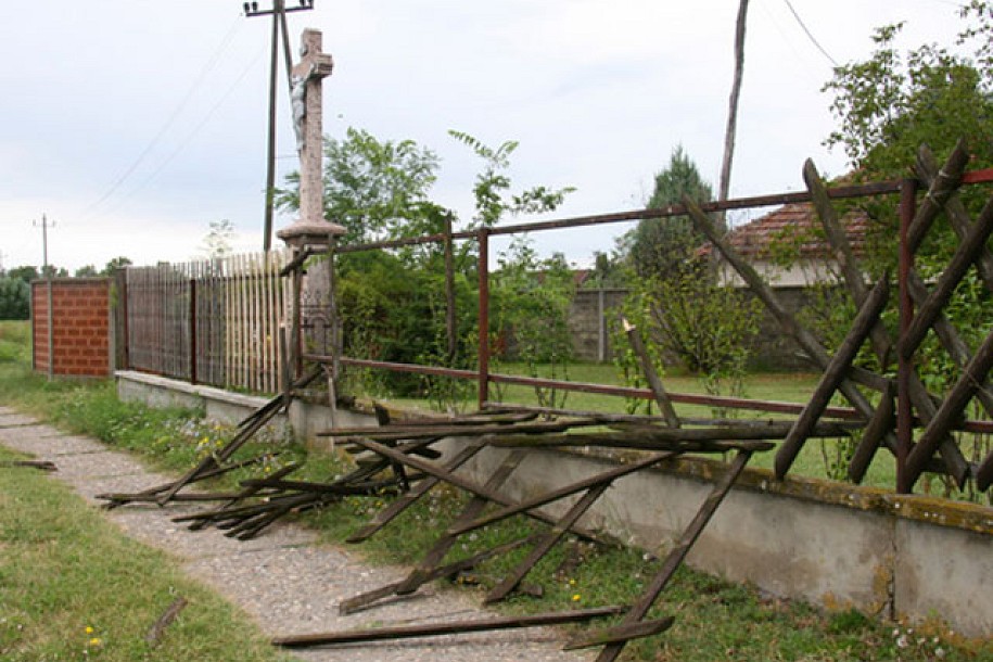 Ko nam uništava i prlja grad?