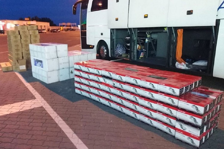 Krijumčario laboratoriju za uzgoj marihuane preko granice, tvrdio da je za uzgoj paradajza