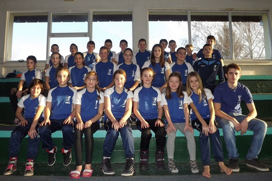Plivači Spartaka osvojili 47 medalja na međunarodnom turniru u Novom Sadu