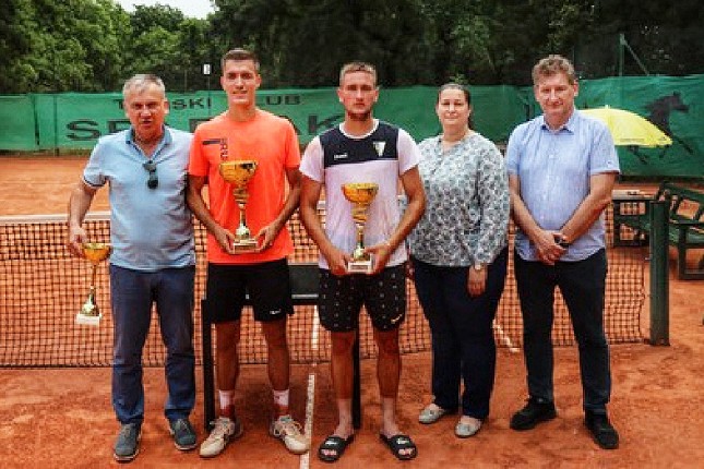 Tenis: Anastasija Arsić i Novak Novaković seniorski prvaci Srbije