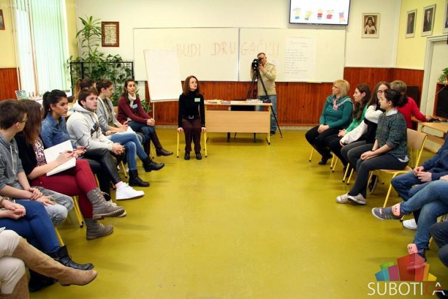 Srednjoškolci razgovarali o načinima prevencije vršnjačkog nasilja