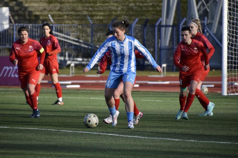 Fudbal: Nova goleada "golubica", Napretku se 11 puta tresla mreža