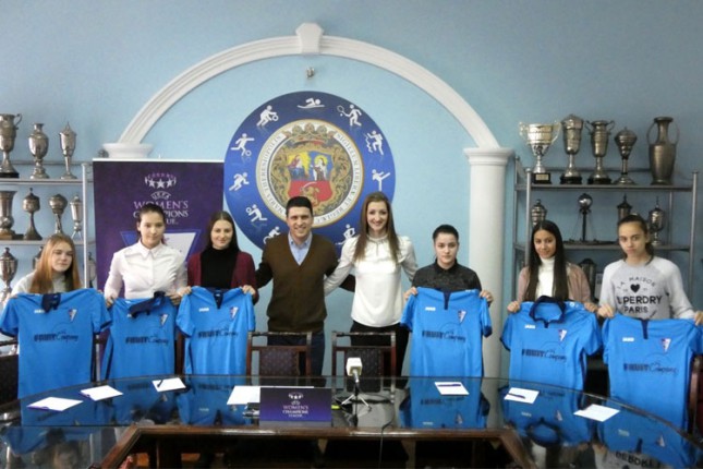 Fudbal (Ž) Spartak predstavio nove "golubice"