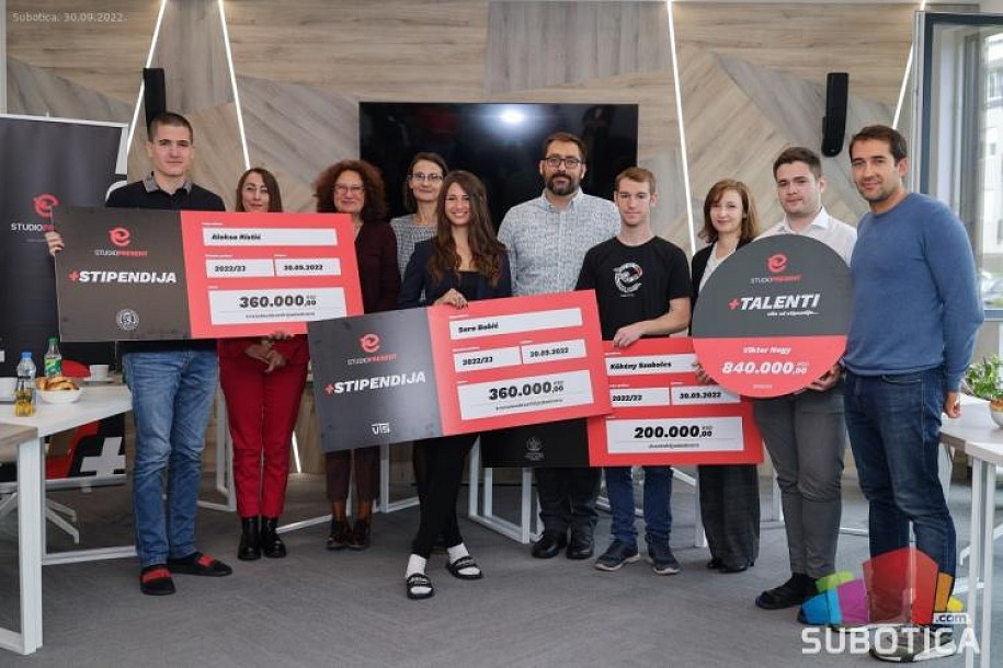 IT kompanija "Studio Present" dodelila stipendije studentima i  srednjoškolcu tehničke struke