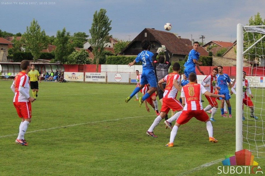Fudbaleri Bačke ubedljivi protiv Cementa na premijeri novog semafora