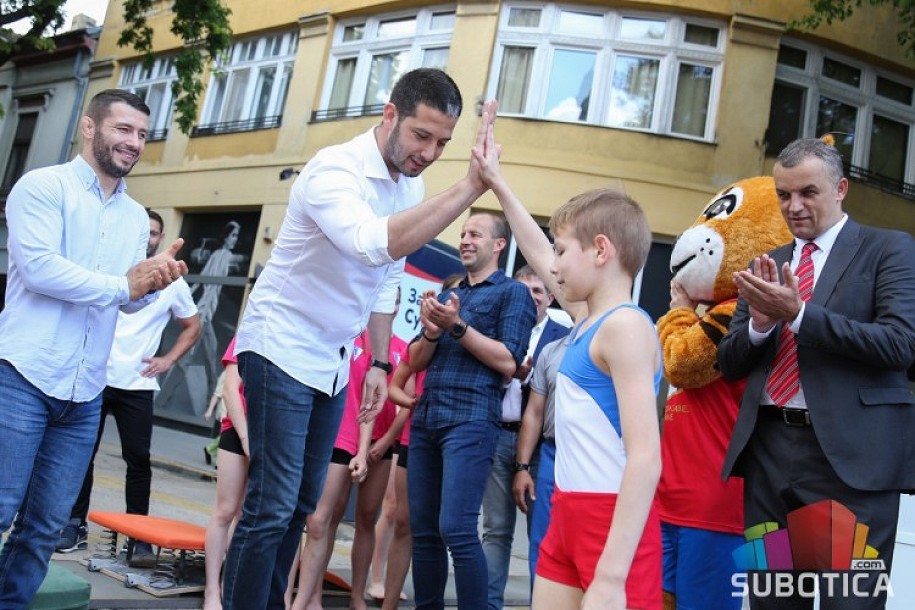 Udovičić i Štefanek pozdravili buduće šampione na Sajmu sporta u Subotici