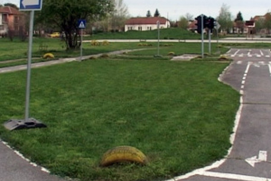 Otvoren poligon za decu u Šumicama