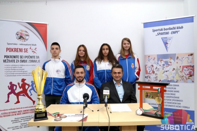 Odličan nastup karatista Enpija na Svetskom prvenstvu u Mađarskoj