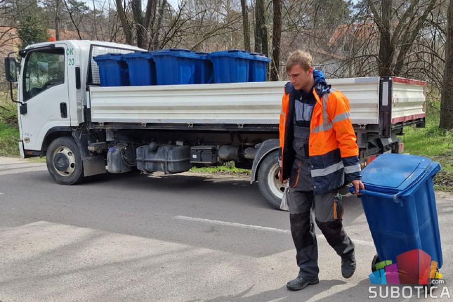 Od utorka počinje podela plavih kanti u Višnjevcu i Bačkom Dušanovu