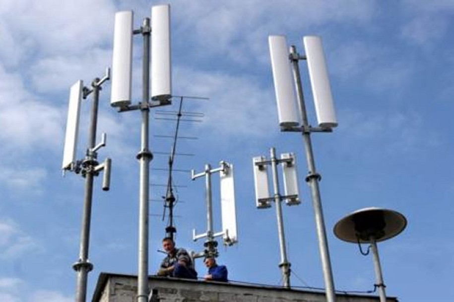 Javna rasprava na temu izgradnju bazne stanice mobilne telefonije na Somborskom putu
