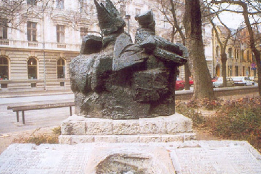 Nebriga o spomeniku "Njihovoj vernosti"