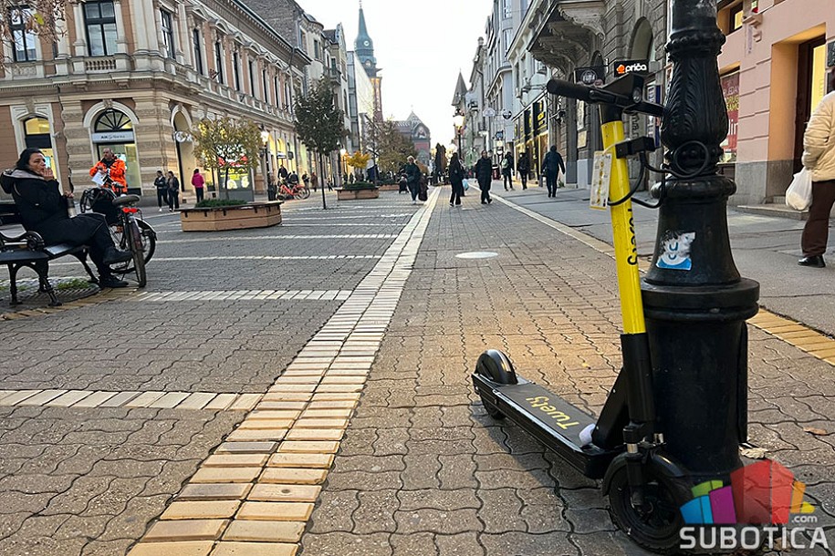 Trotineti će biti uklonjeni jer su nepropisno postavljeni