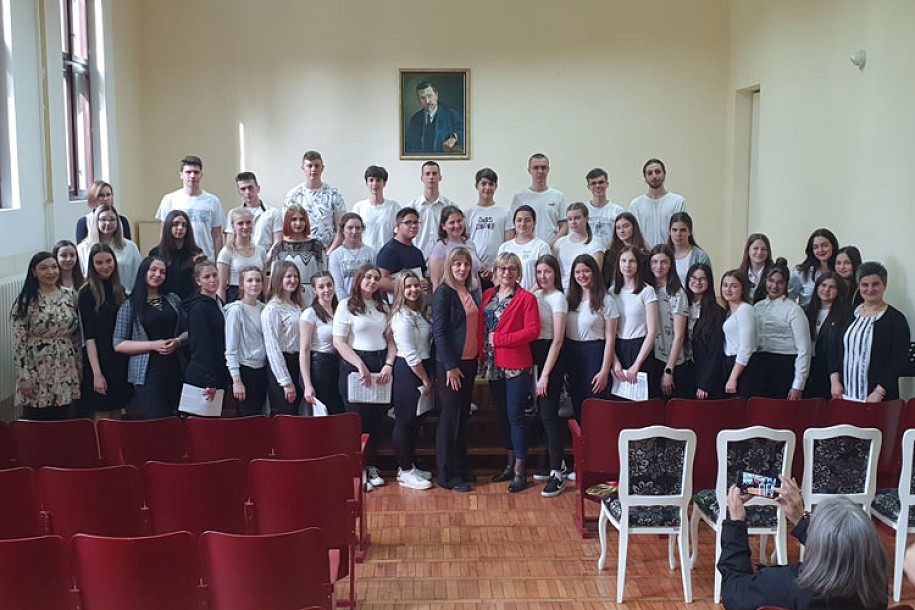 Đaci Muzičke škole pevali Mokranjčeve Rukoveti u rodnom gradu slavnog kompozitora