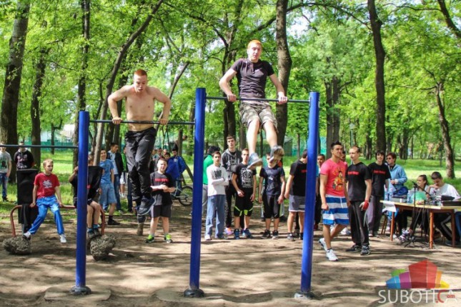 U Dudovoj šumi održano takmičenje u uličnom vežbanju