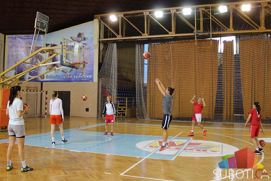 Košarkašice Spartaka na premijeri dočekuju Vršac