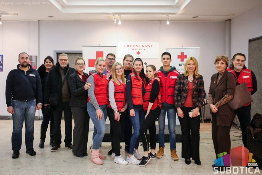 Otvorena izložba fotografija "Zdravstvena zaštita kojom se spasavaju životi migranata na Balkanu"