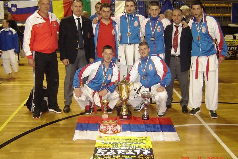Uspeh subotičkih karatista sa reprezentacijom u Torinu