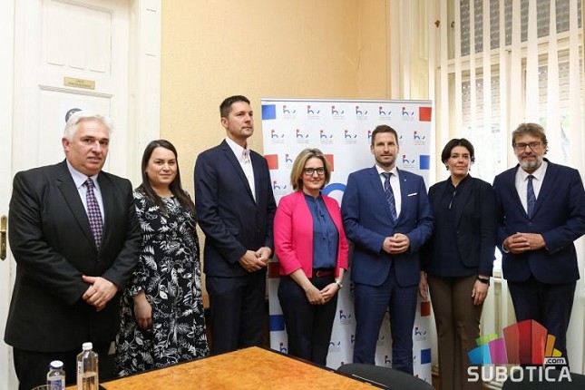 Gradonačelnik Osijeka u poseti Hrvatskom nacionalnom veću