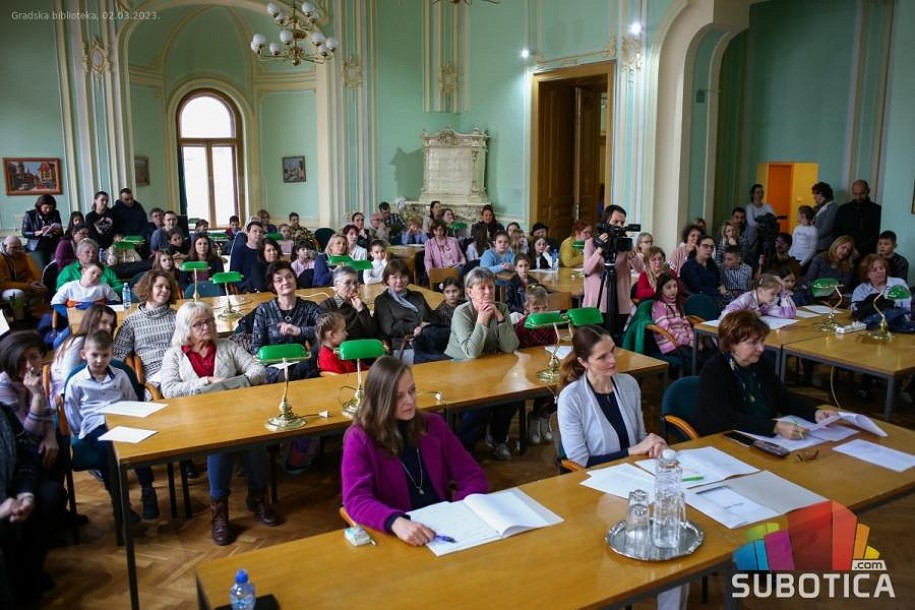 Tradicionalna smotra recitatora "Pesniče naroda mog" okupila više od 80 subotičkih školaraca