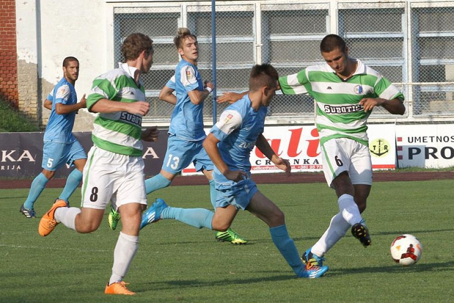 Podmlađeni tim FK "Spartak" pobedio FK "Subotica" (2:0)