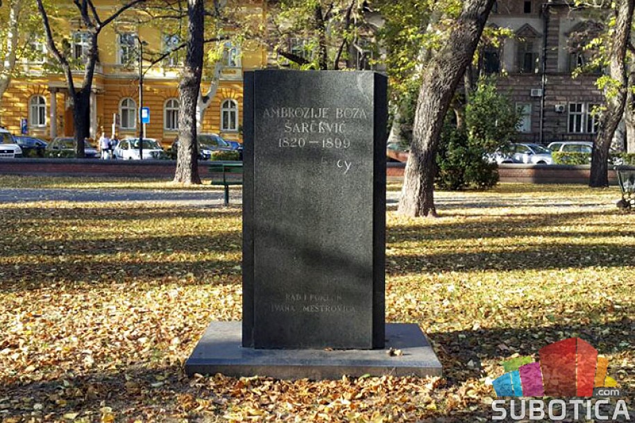 Oskrnavljena bista Ambrozija Boze Šarčevića