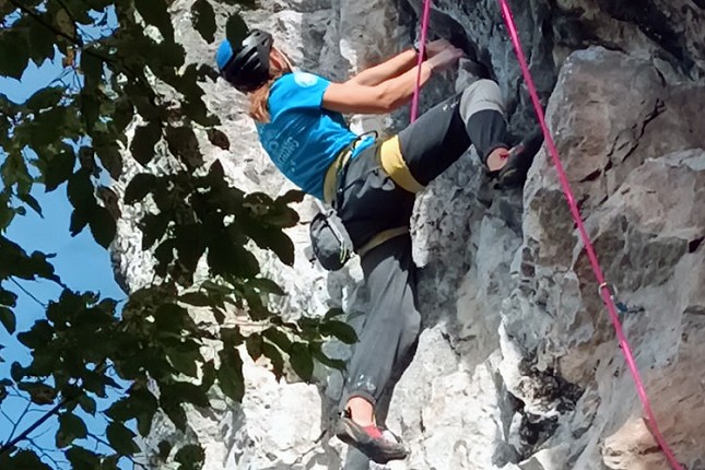 Sportsko penjanje: Takmičari Spartaka se nadmetali na prirodnoj steni nadomak Ljubovije