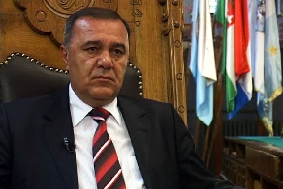 Parać: Teoretski moguća dva kandidata za predsednika Skupštine