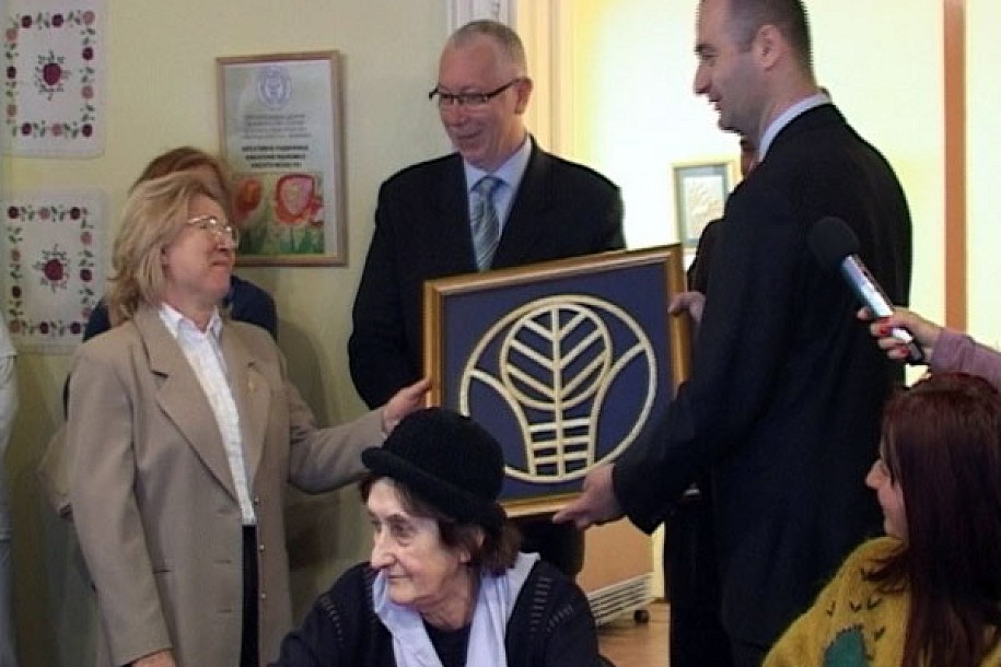 Otvorena izložba slika od slame