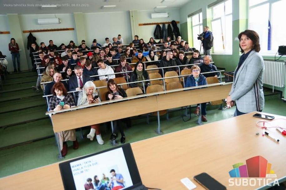Održano predavanje za srednjoškolce i studente ,,Uzmite život u svoje ruke"
