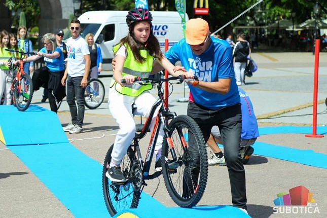Oko 9 odsto svih stradalih u saobraćajnim nezgodama su biciklisti