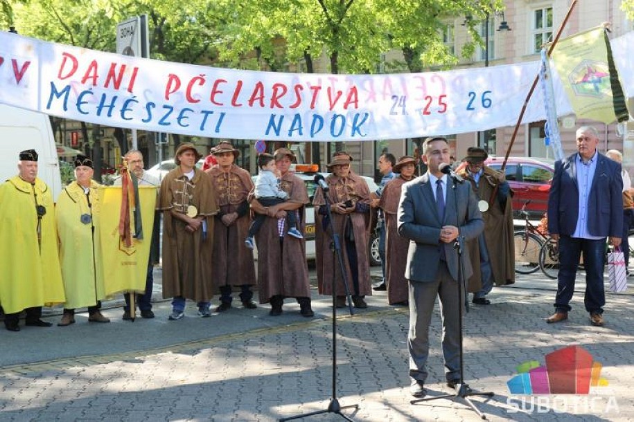 Otvoreni 24. "Dani pčelarstva"