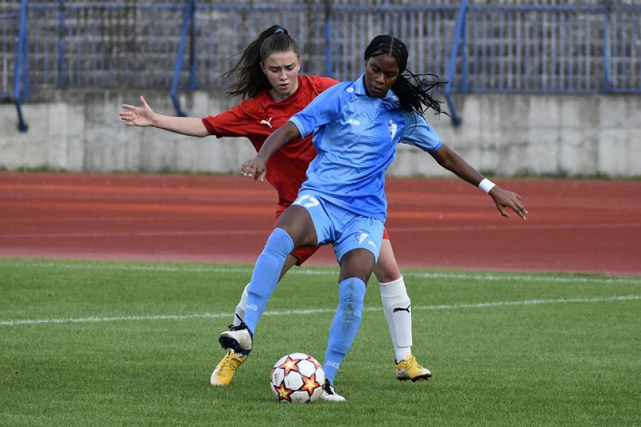 Fudbal (Ž): Spartak deklasirao Zvezdu B